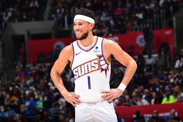 犹豫！张镇麟10中2仅得4分 正负值-13全队最低